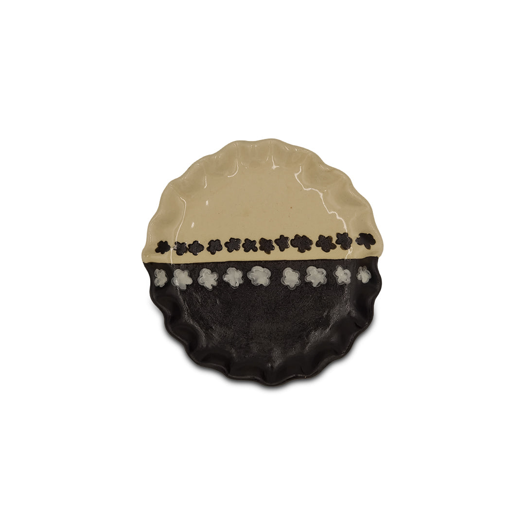 Two-Tone Scalloped Ceramic small Plate